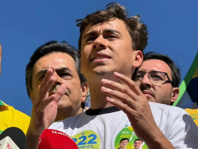 Nikolas vira alvo de pressão após áudios com Vorcaro