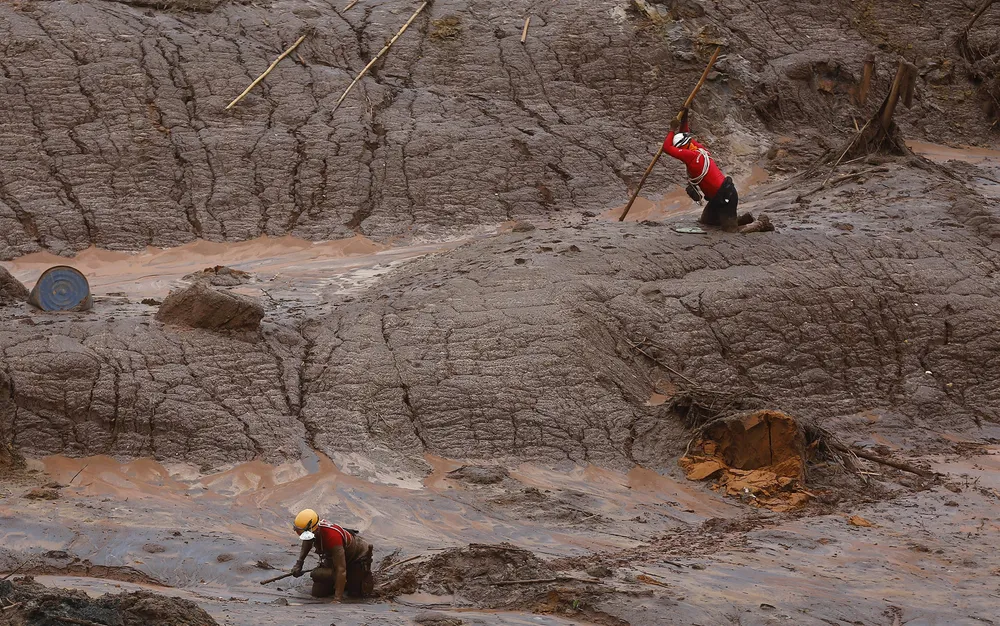 Justiça condena Samarco e três pessoas por tragédia de Mariana