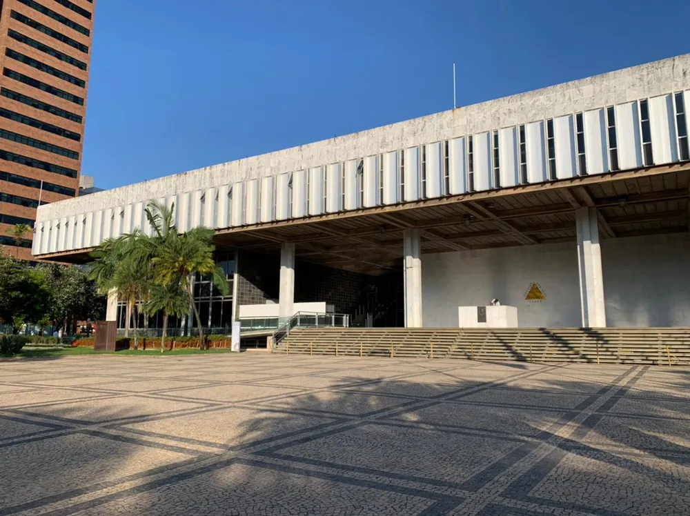 Quase 90% dos deputados de MG tentam reeleição