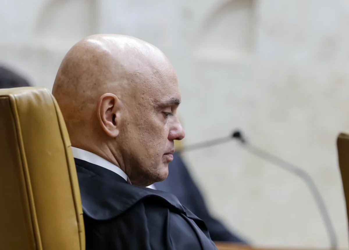 STF decide na próxima terça se abre investigação contra Moraes