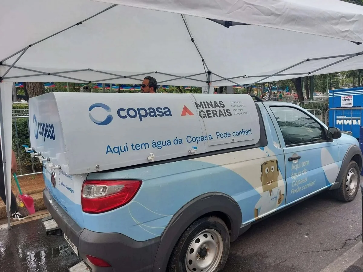 Copasa investiga acidente com carro da companhia em MG
