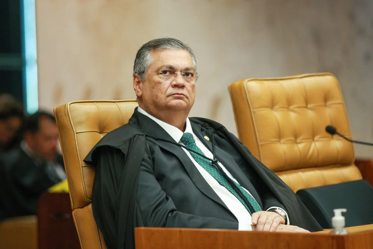 Dino revela hipótese de ligação com PCC ao retirar sigilo de investigação sobre o caso ‘Dark Horse’