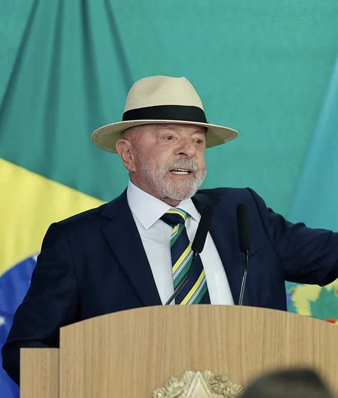 Lula sanciona crédito de até R$ 30 bilhões para motoristas de aplicativo