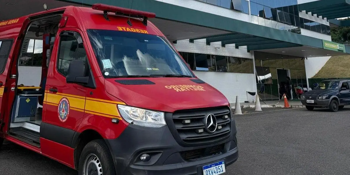 Acidente entre ônibus e carreta deixa seis mortos e 40 feridos na BR-116 em Minas