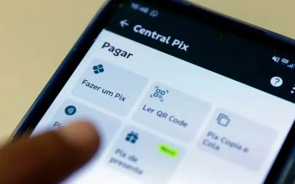 Banco Central amplia uso do Pix e endurece regras contra fraudes