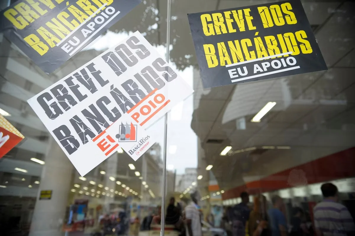 Greve dos funcionários da Caixa continua após nova proposta ser rejeitada