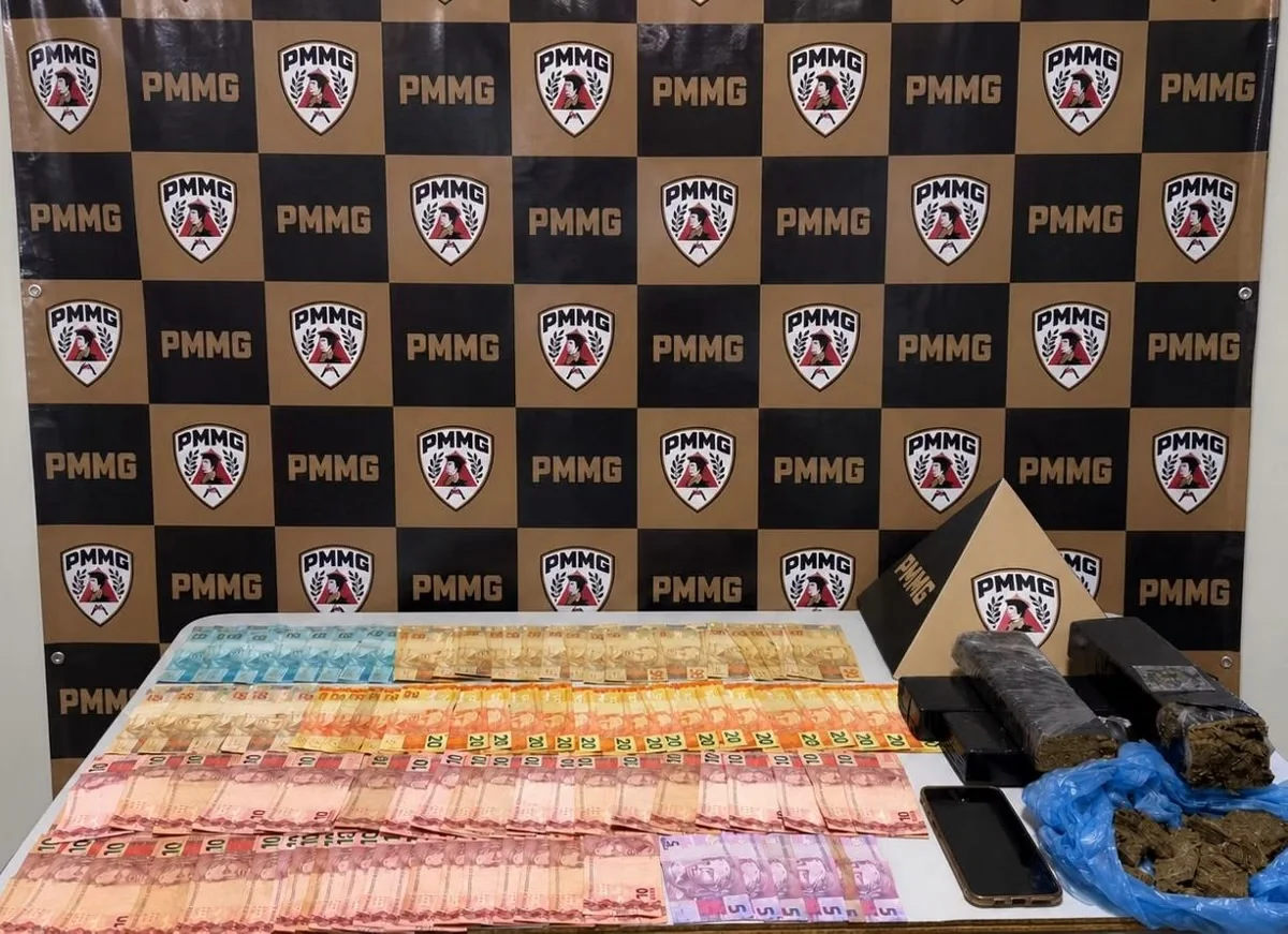 Adolescente de 15 anos é apreendida com maconha e quase R$ 4 mil em dinheiro em MG