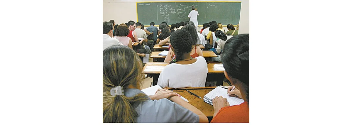 Minas Gerais supera média nacional na educação, mas aprendizagem cai ao longo da trajetória escolar