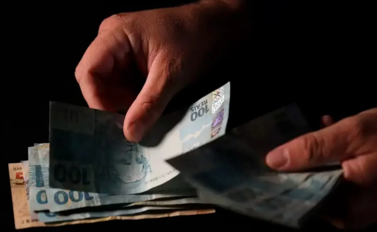 Caixa libera dinheiro esquecido do antigo PIS/Pasep; valores médios chegam a R$ 2,9 mil