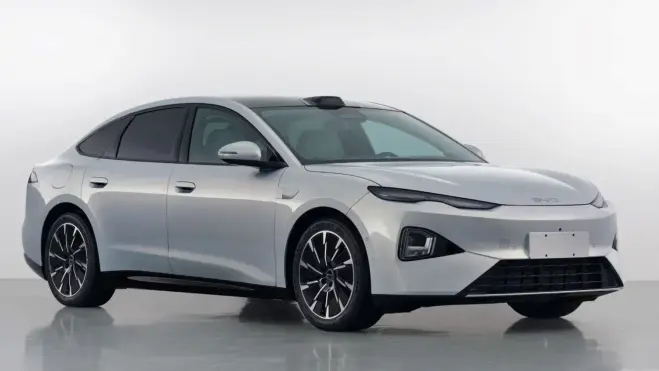 Novo BYD Seal terá versão híbrida com até 245 km de autonomia elétrica