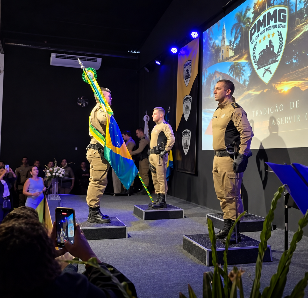 VÍDEO: 11ª Companhia da PM de Pedro Leopoldo tem troca de comando em cerimônia nesta terça-feira