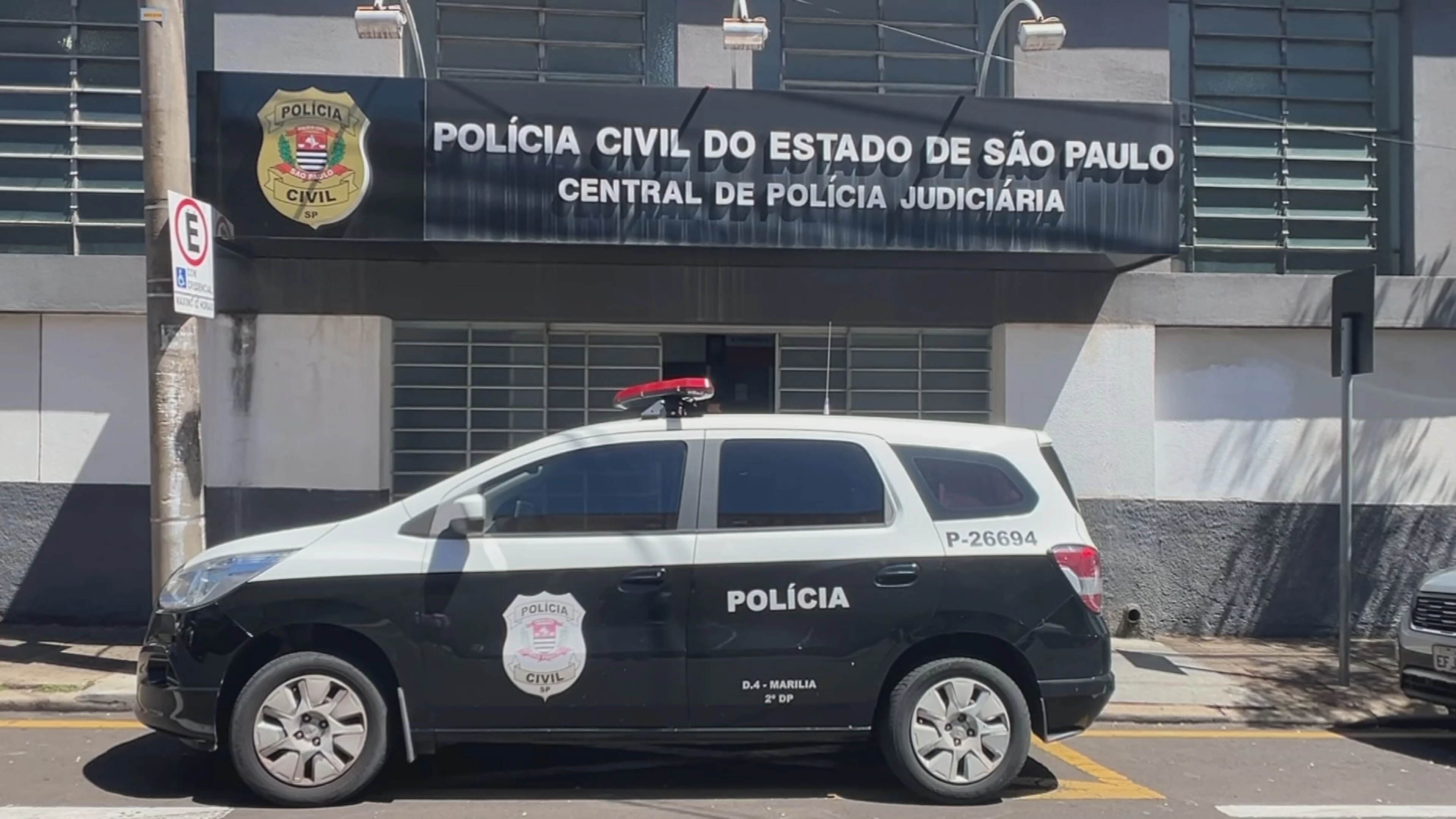 Jovem resgatada de cárcere privado após vizinha pedir açúcar