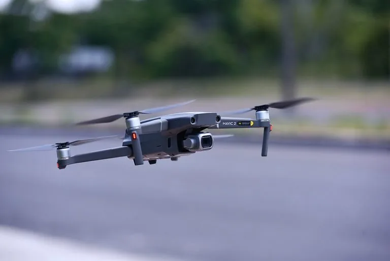 Projeto aumenta pena para lesão corporal e homicídio causados por drones