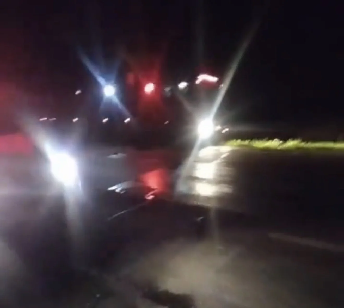 VÍDEO: Carro sai da pista após motorista tentar desviar de obstáculo na MG-424