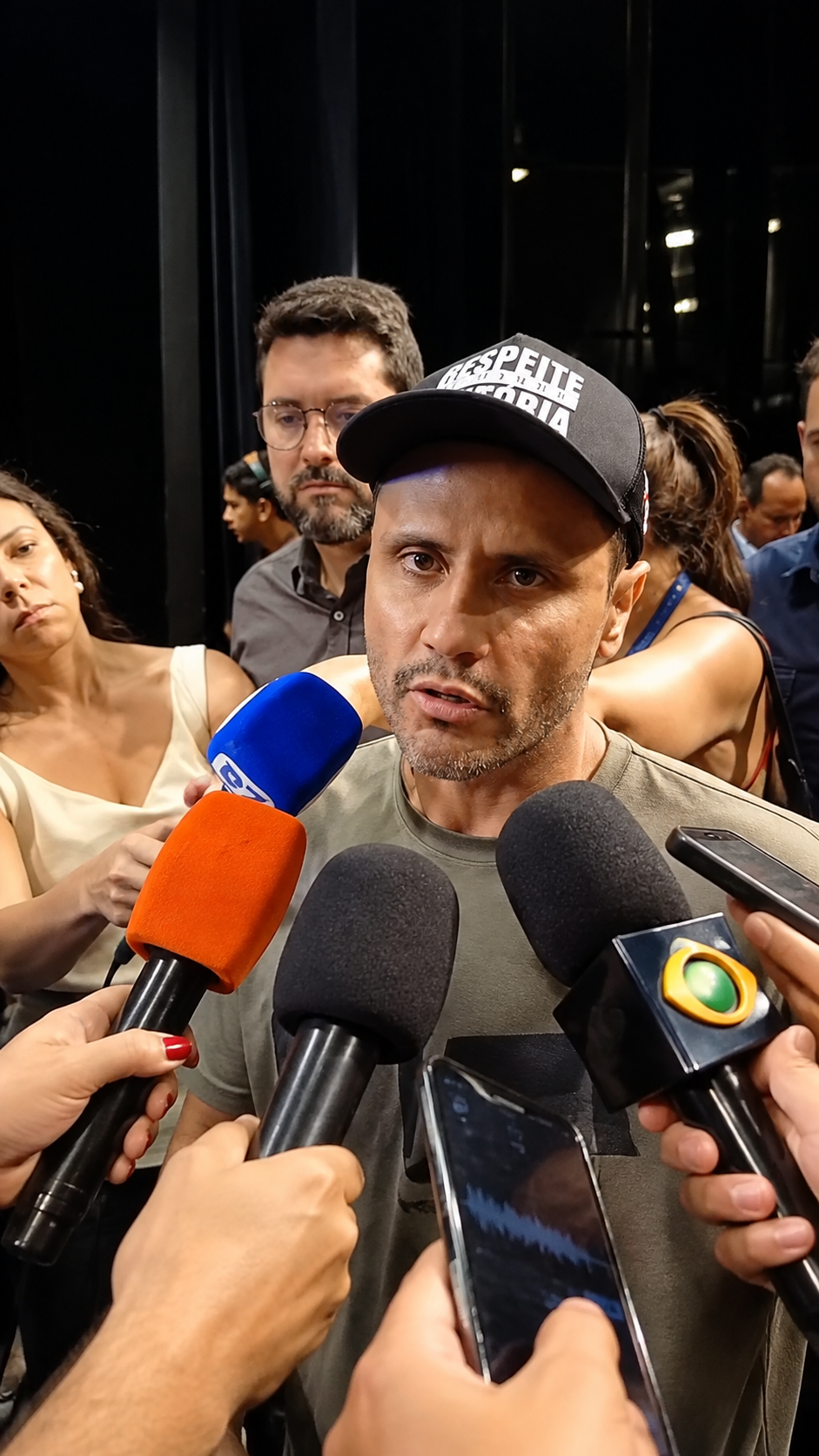 Cleitinho confirma apoio a Flávio Bolsonaro e promete mobilizar prefeitos de Minas