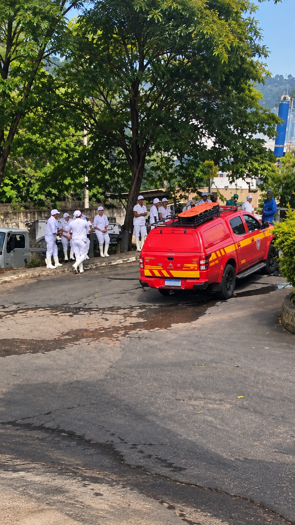 Funcionário fica preso em máquina de gelo durante acidente em Santa Luzia