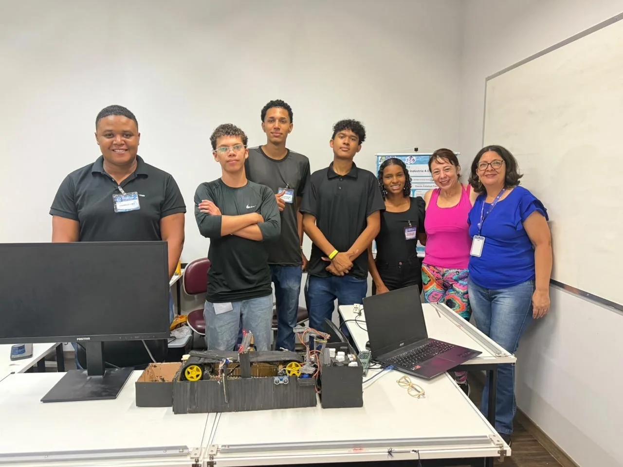 VÍDEO: Alunos de Capim Branco conquistam 2º lugar em mostra regional de robótica