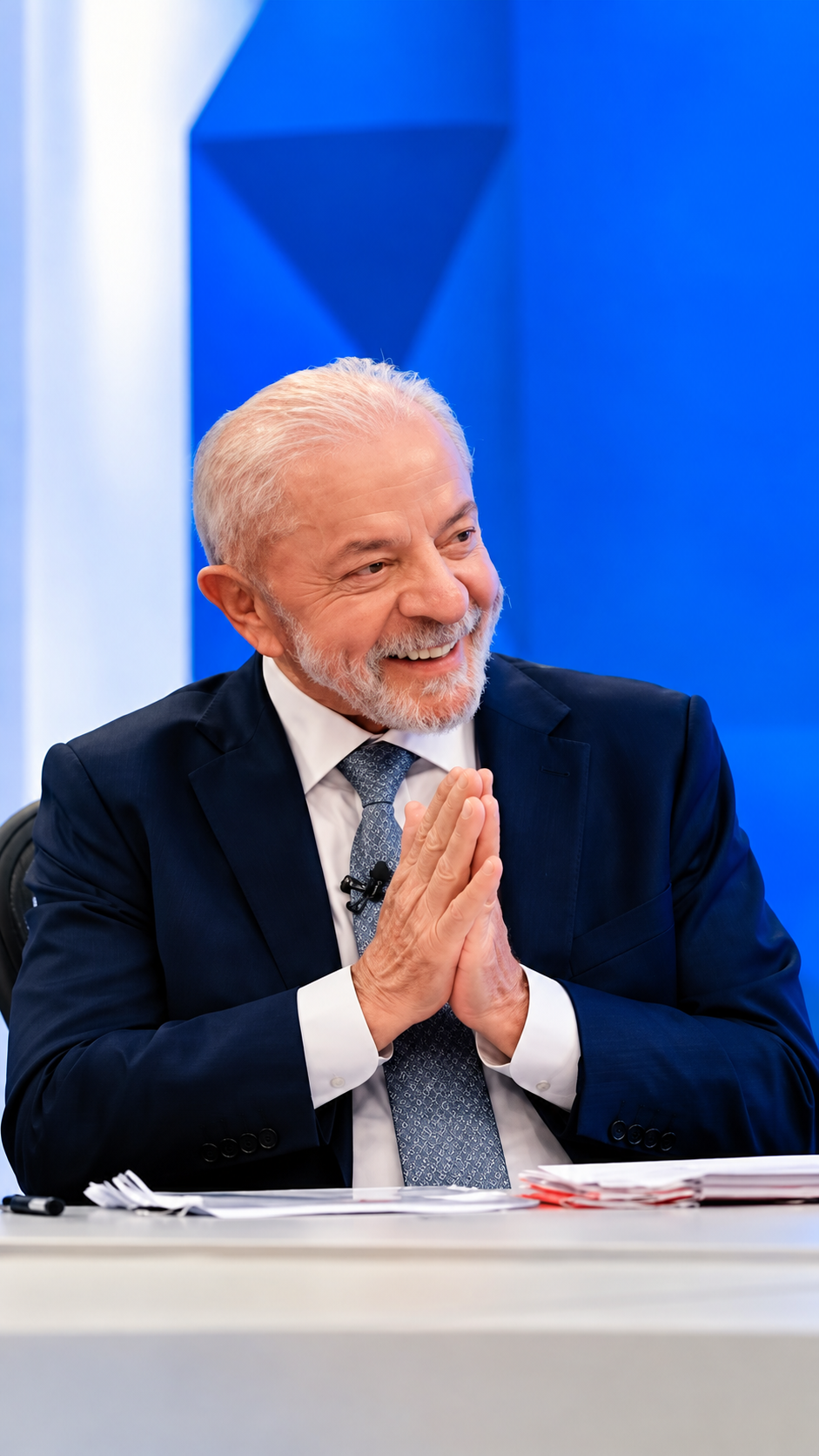 Lula diz que não sabia da falta de reajuste do Bolsa Família e anuncia aumento de 15%