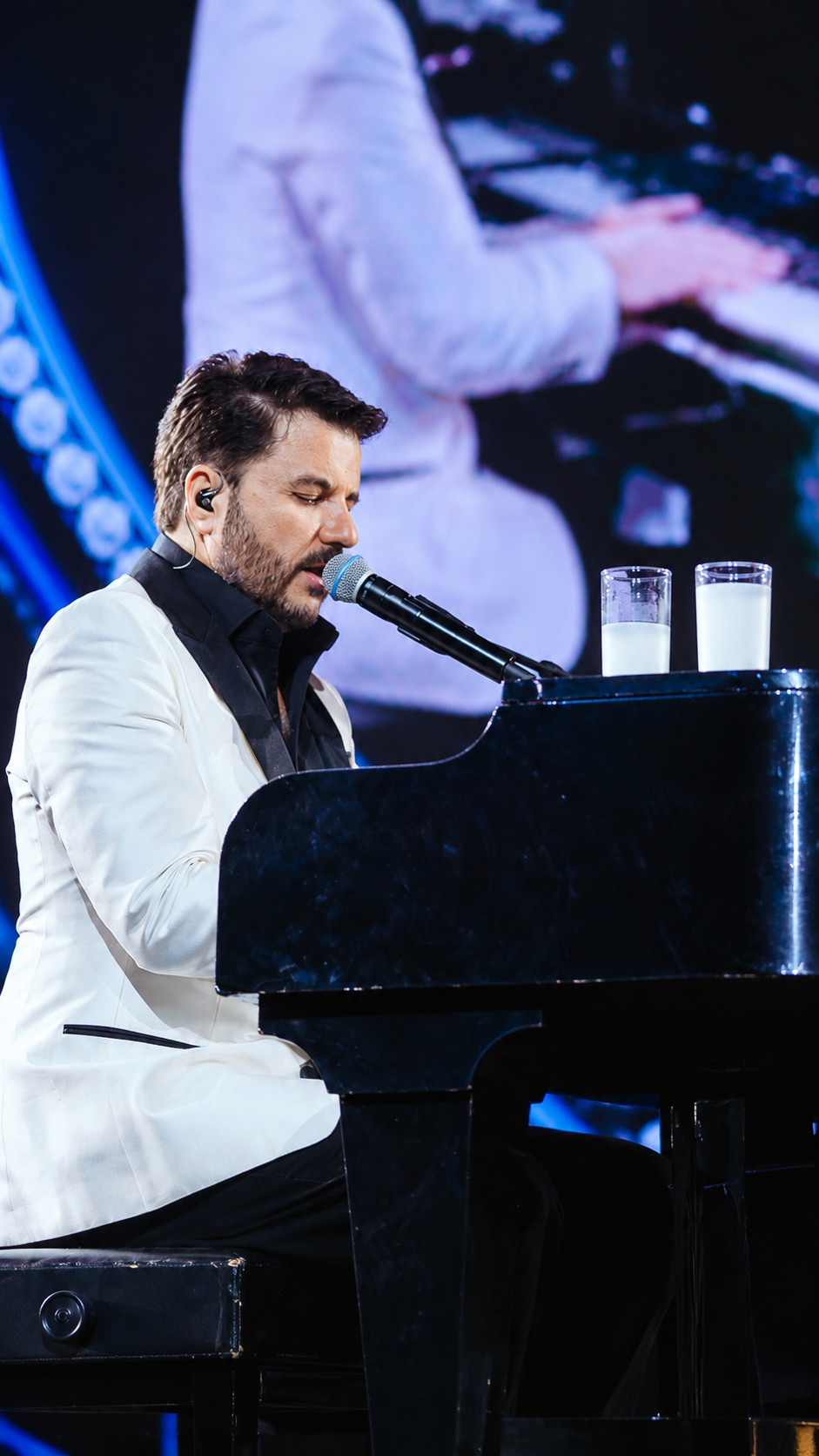 Maurício Manieri apresenta turnê “Inesquecível” nesta sexta-feira em Belo Horizonte