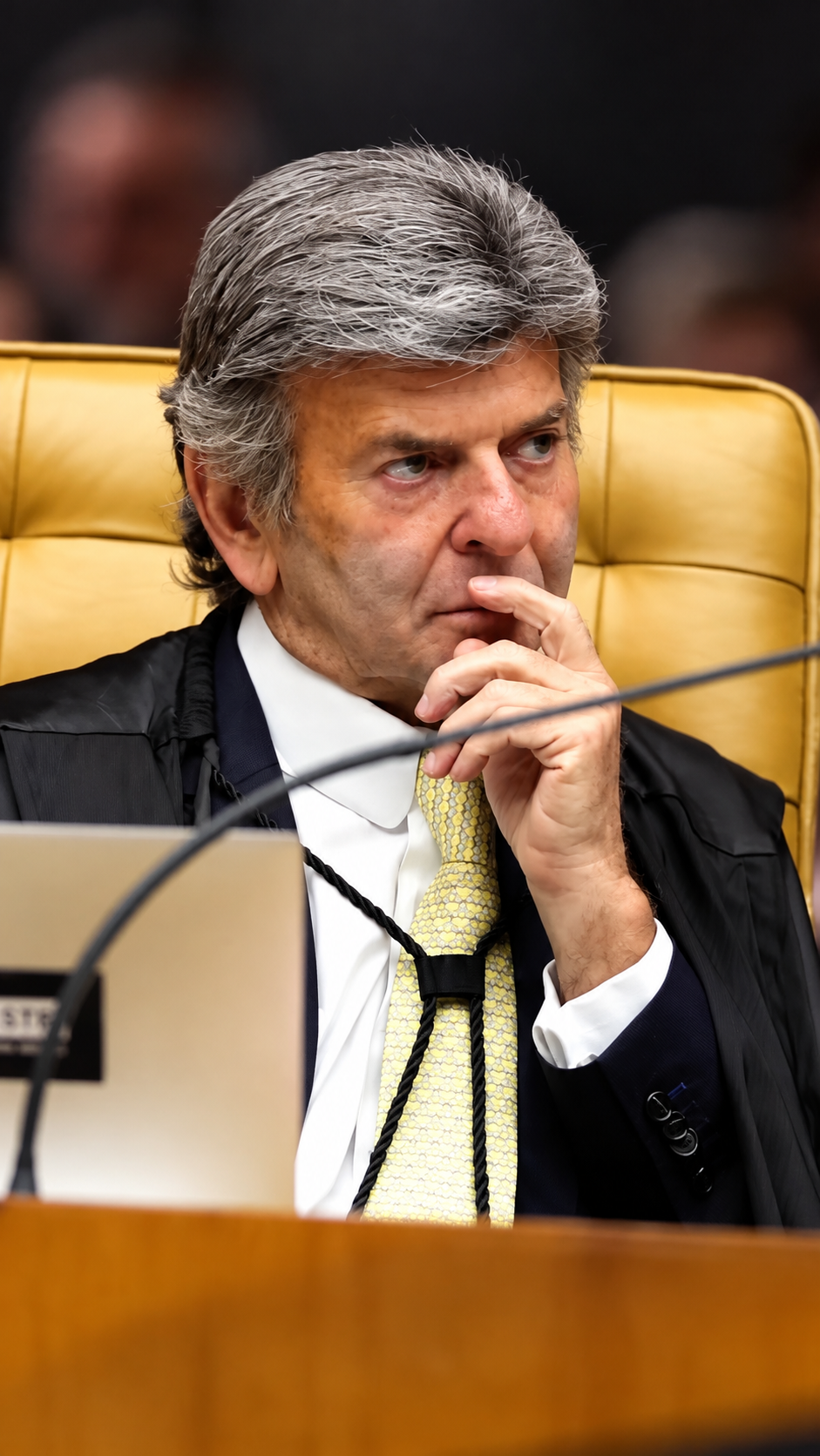 Fux pede acesso a investigações contra Bolsonaro e aliados para analisar possíveis ilegalidades