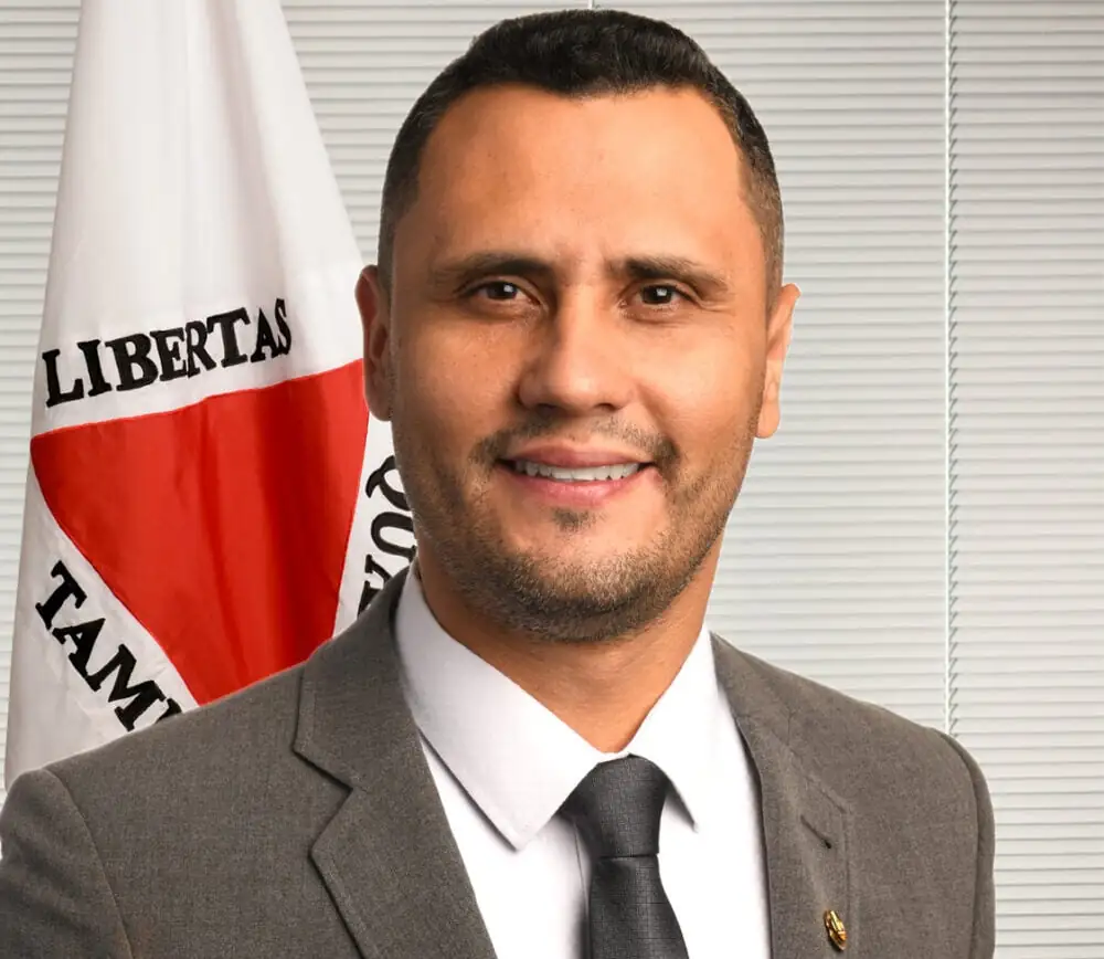 Cleitinho vence eleição para governador de MG com maior vantagem no 1º turno em 20 anos