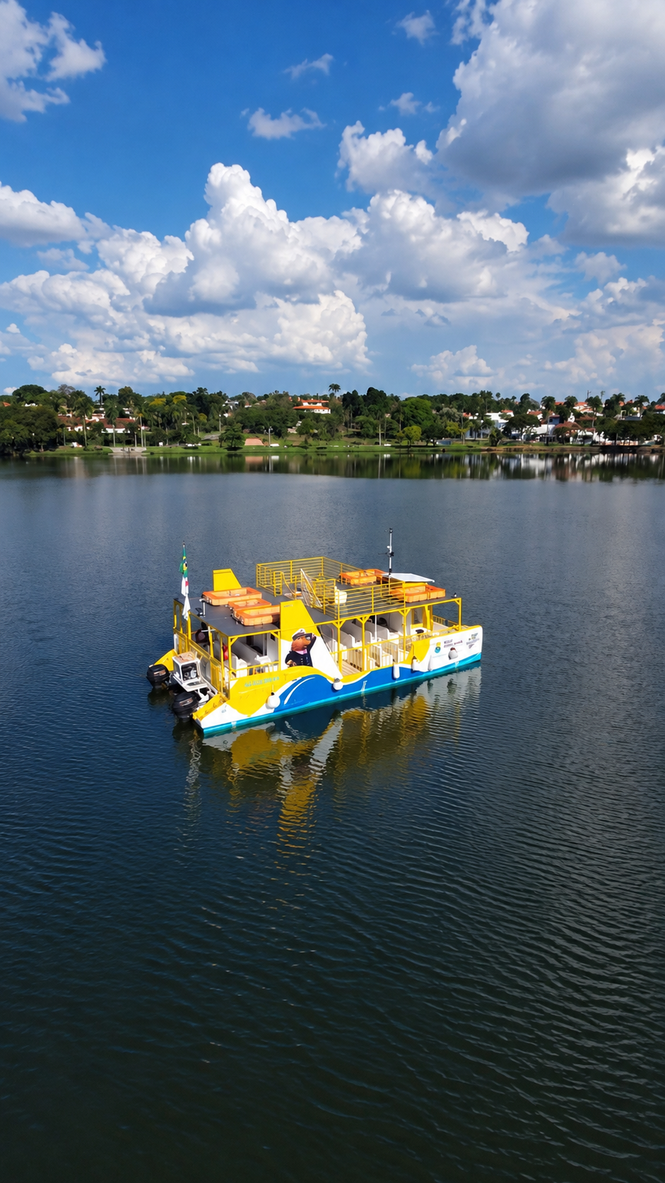 Capivarã volta à Lagoa da Pampulha com passeios gratuitos e barco maior