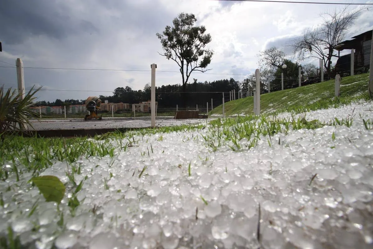 Ciclone extratropical pode derrubar temperatura em 12°C em BH e região