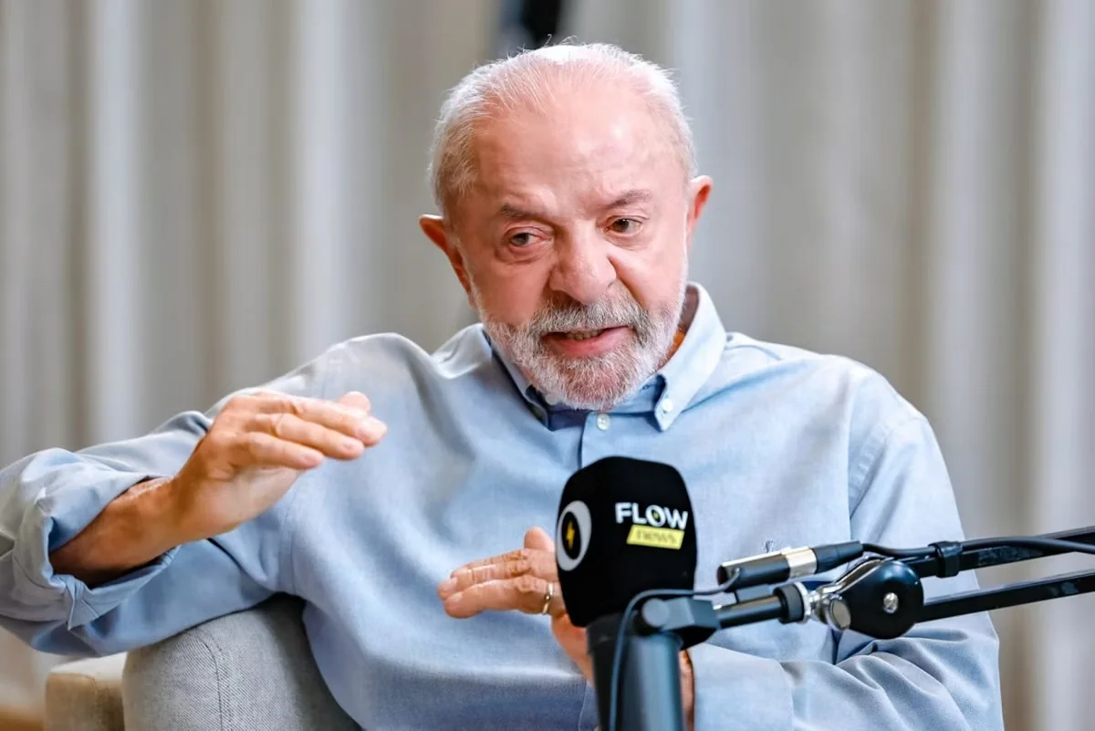 Lula diz que Lulinha terá de depor e afirma que ele responderá se tiver cometido irregularidade