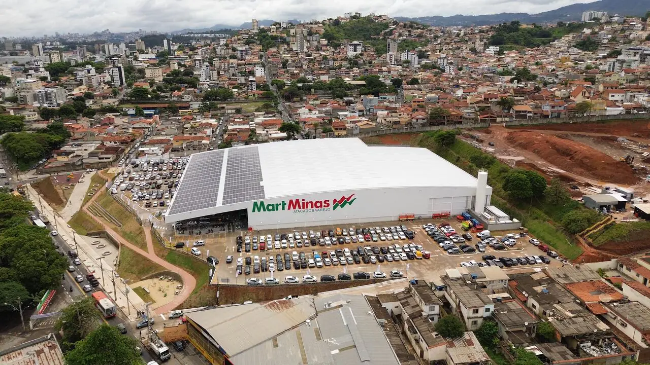 Mart Minas completa 25 anos e coloca 25 caminhões de prêmios na disputa
