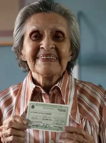 Eleitores com mais de 80 anos têm prioridade absoluta nas filas de votação