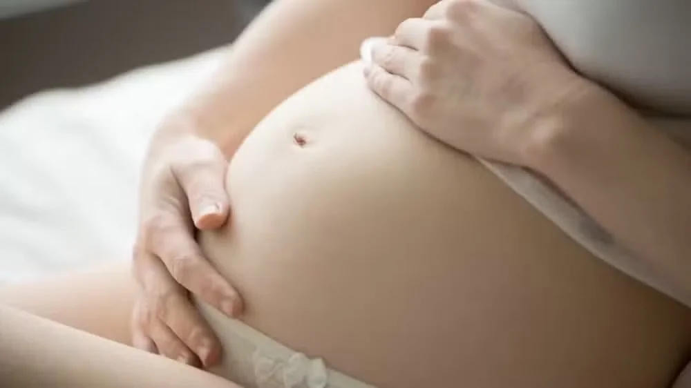 Calor extremo durante a gravidez aumenta risco de parto prematuro e morte fetal, alerta ONU