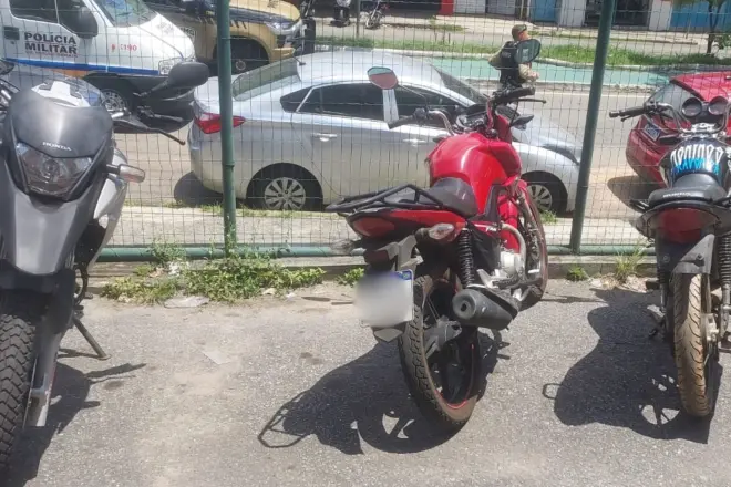 Adolescente de 16 anos é apreendido após recuperação de três motos furtadas em BH