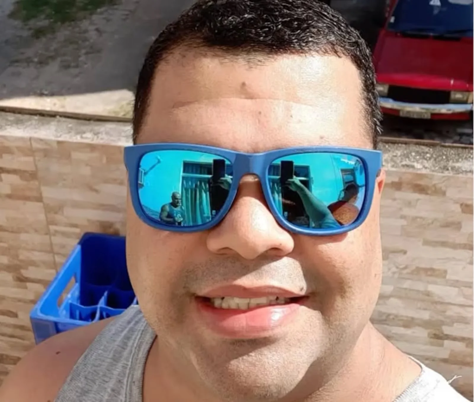 Homem morre ao proteger filho de 2 anos durante ataque a tiros em festa no Rio