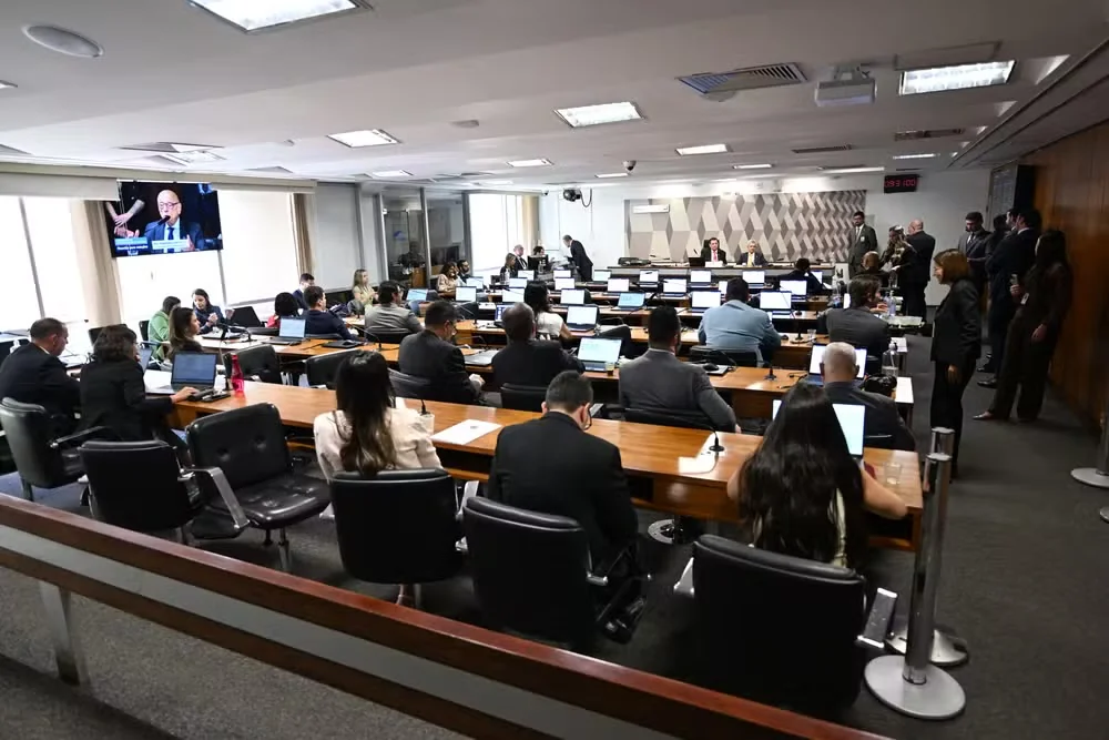 CCJ do Senado conclui votação da PEC da Segurança Pública; texto segue ao plenário
