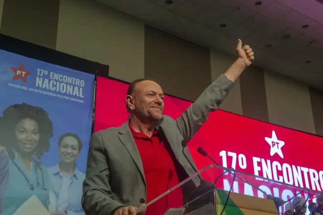 PT diz que Lula vai focar em debate e propostas contra Flávio Bolsonaro na reta final da eleição