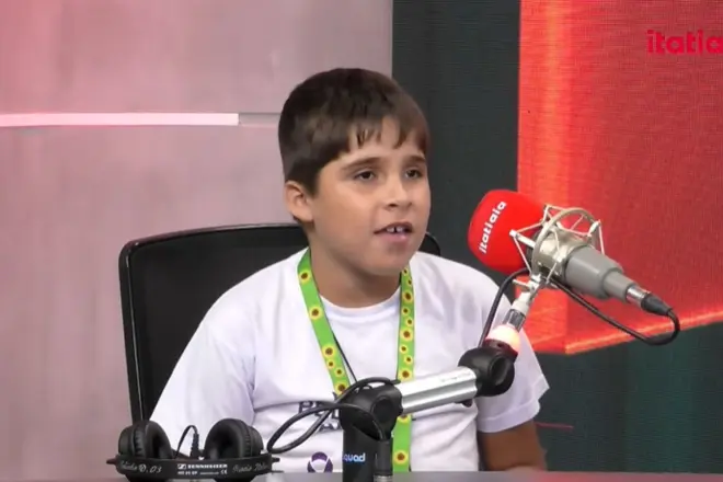 Família busca R$ 18 milhões para tratamento de menino de 7 anos com doença rara