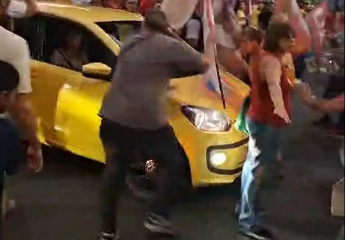 Motorista avança com carro sobre manifestantes em BH e acaba preso