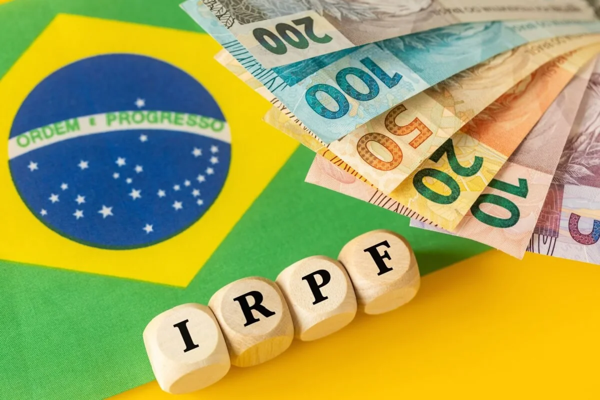 Receita Federal já pagou R$ 41 bilhões em restituições do IR 2026; veja como sair da malha fina