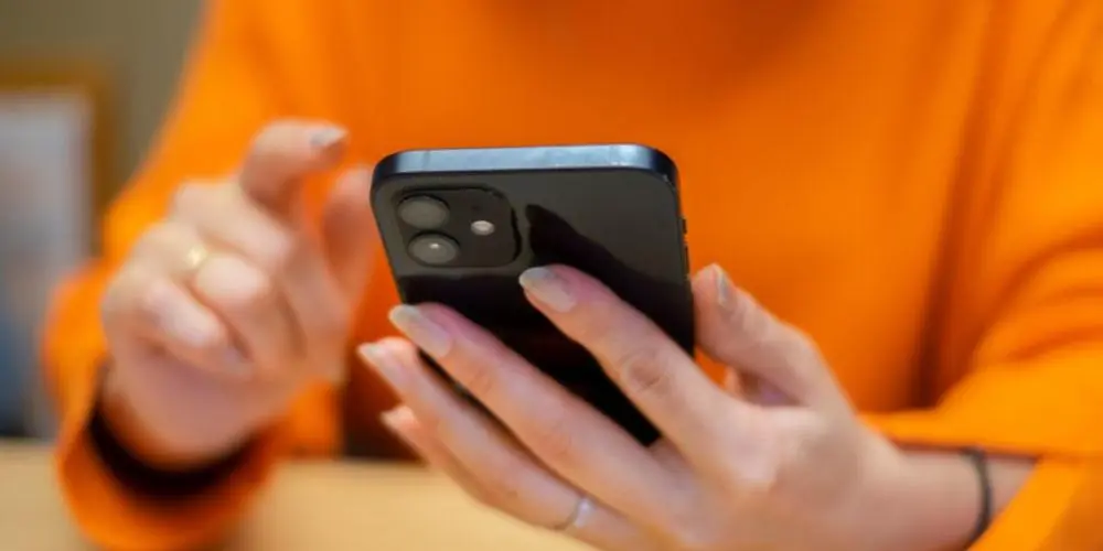 TikTok é condenado a pagar R$ 10 mil a profissional que teve conta invadida em Minas