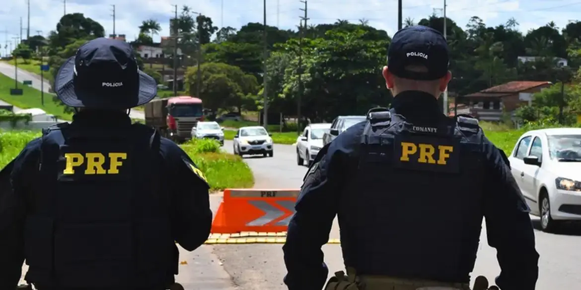 PRF restringe circulação de caminhões em rodovias de Minas neste domingo