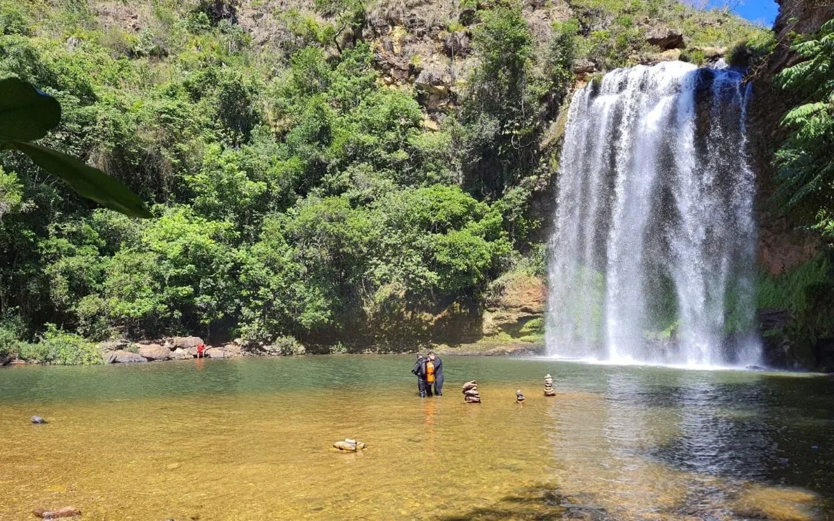 Jovem de 18 anos desaparece em cachoeira e é encontrado morto em MG