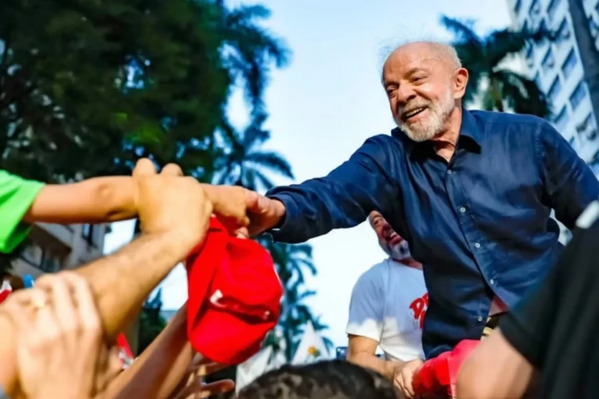 Lula ganha mais de 1,1 milhão de votos em Minas e vira resultado no estado