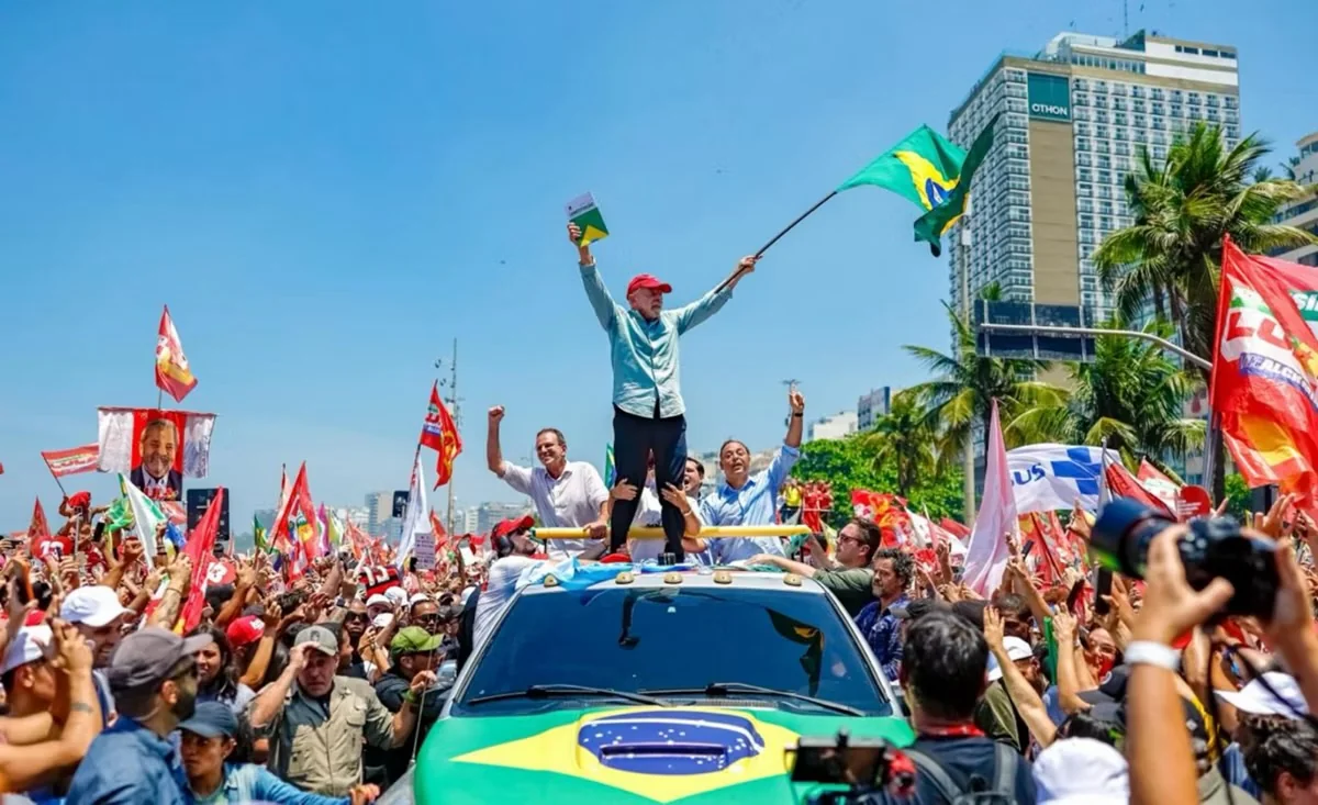 Lula vence no Rio de Janeiro após virar disputa contra Flávio Bolsonaro