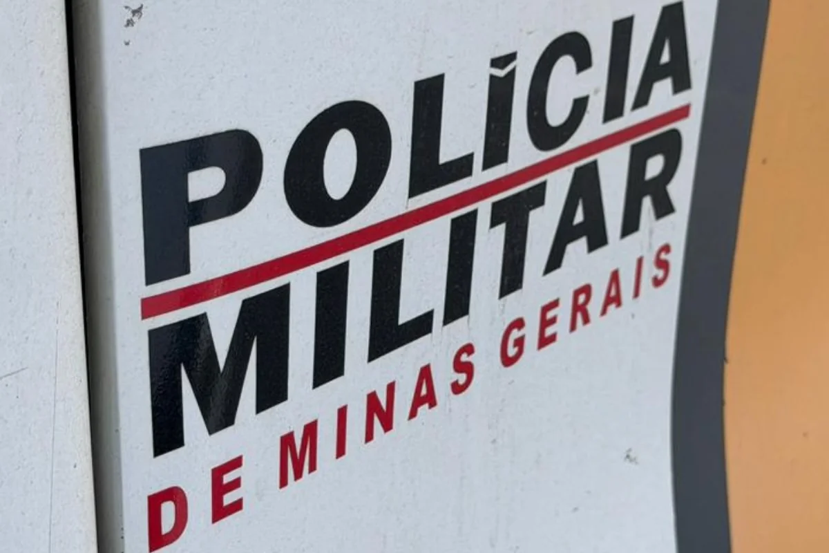 Homem baleado vai à casa de adolescente e atinge mãe dele com enxada em MG