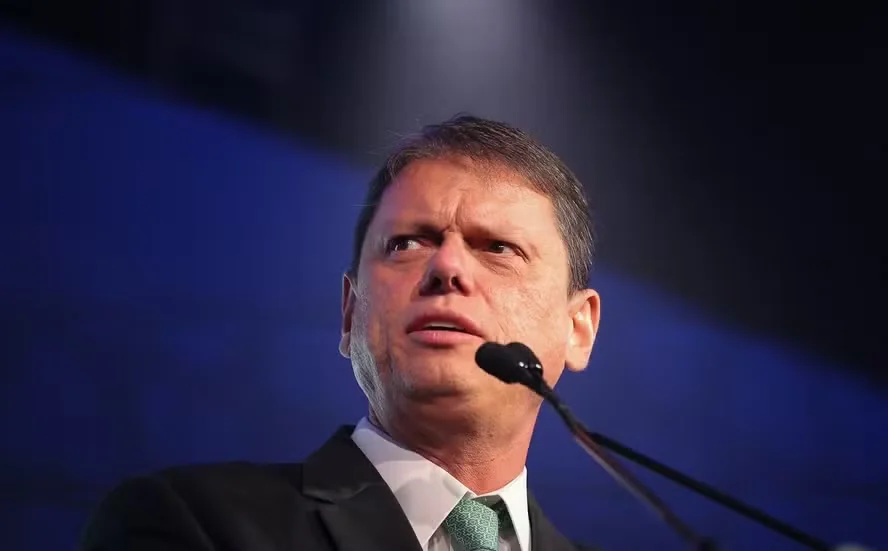 Tarcísio reconhece vitória de Lula e defende união da oposição: “Eleição passou, Brasil continua”