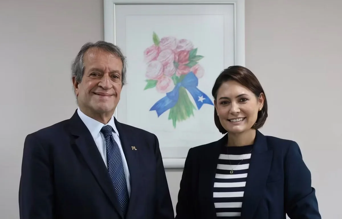 Michelle Bolsonaro se reúne com Valdemar em meio à crise no PL