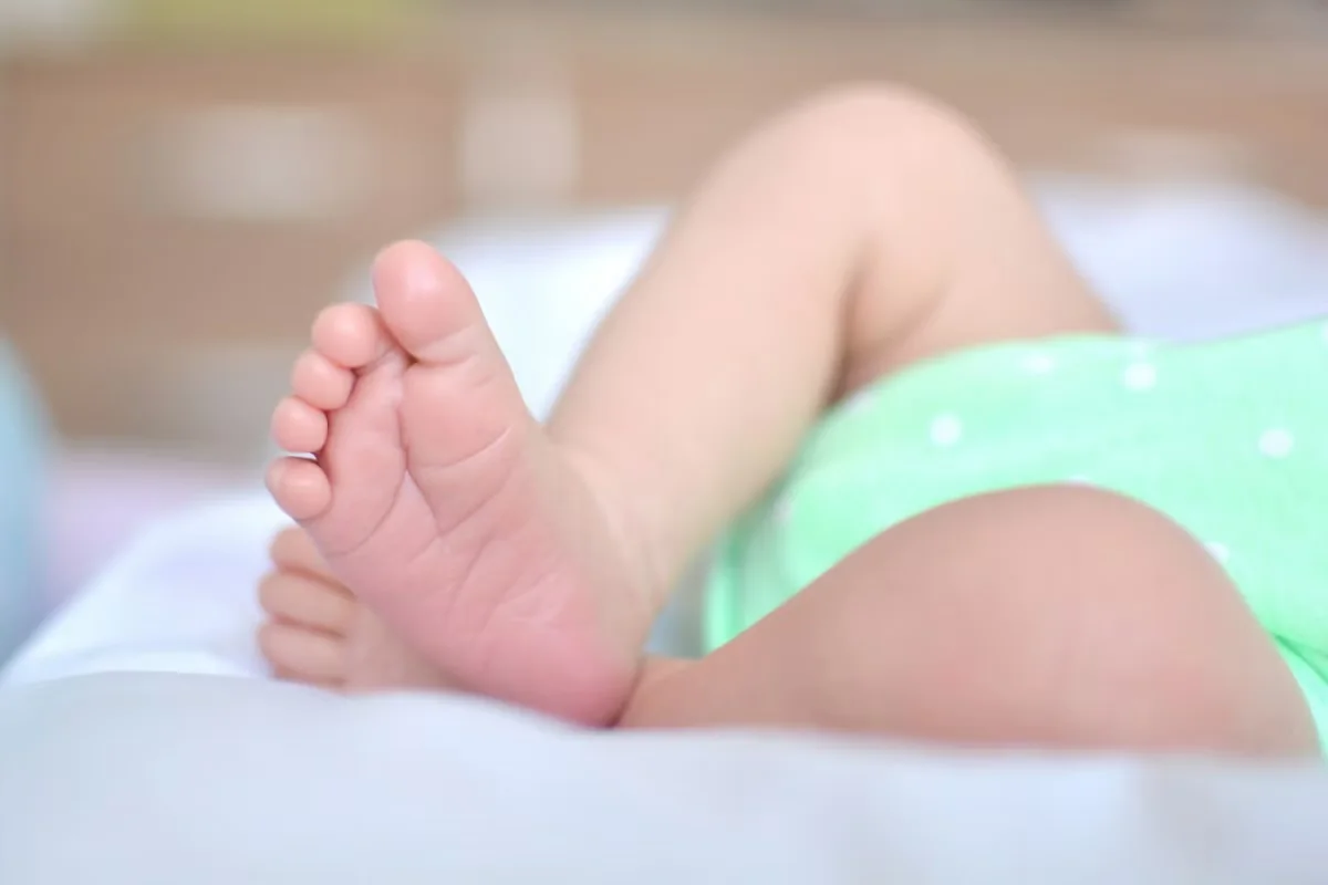 Bebê de 4 meses morre por meningite C em Minas Gerais
