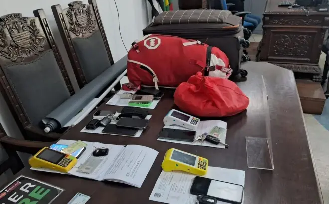 Falsos motoristas de aplicativo são presos por extorquir passageiros em terminal de SP