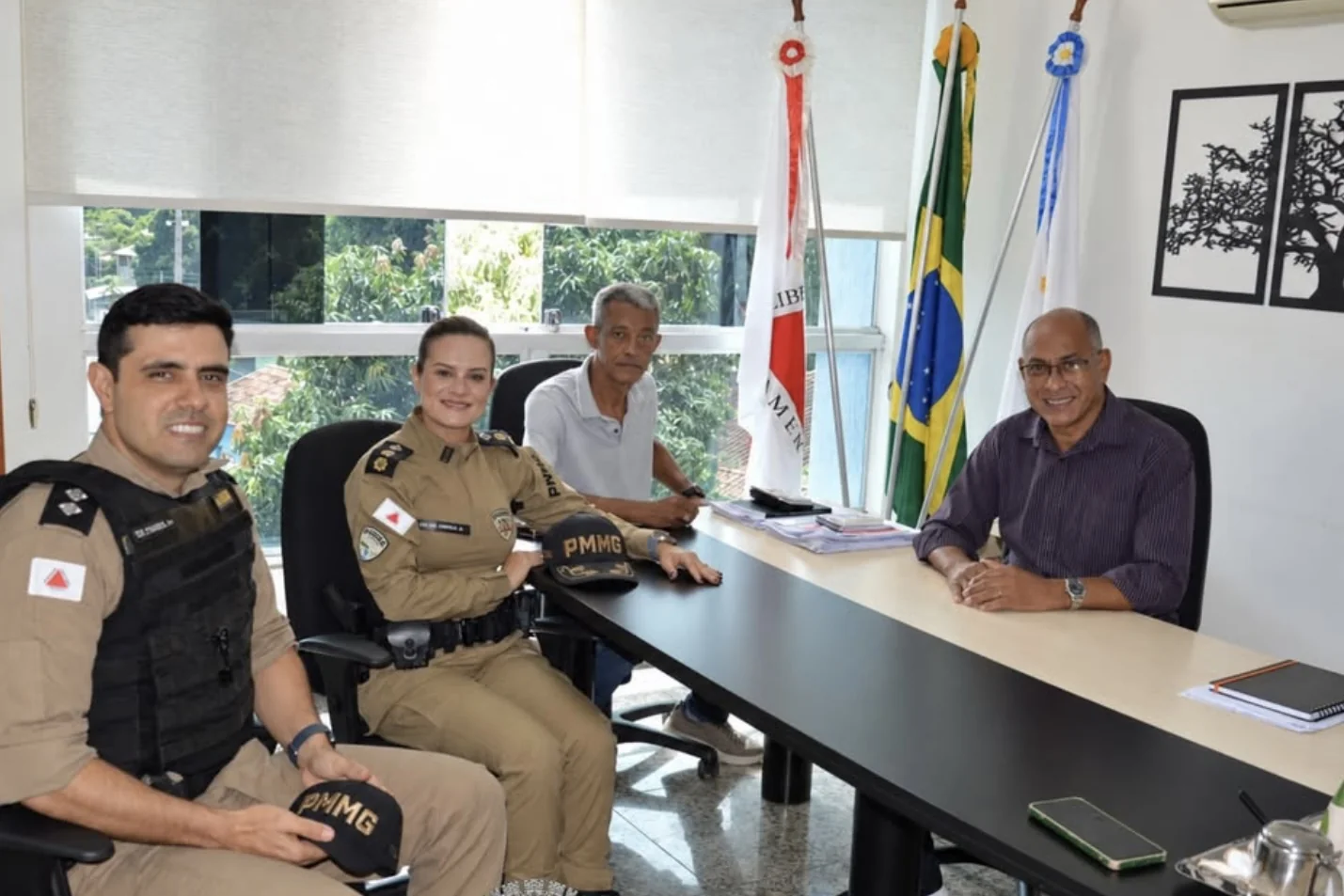 Prefeitura e Polícia Militar discutem medidas para reforçar a segurança em Confins