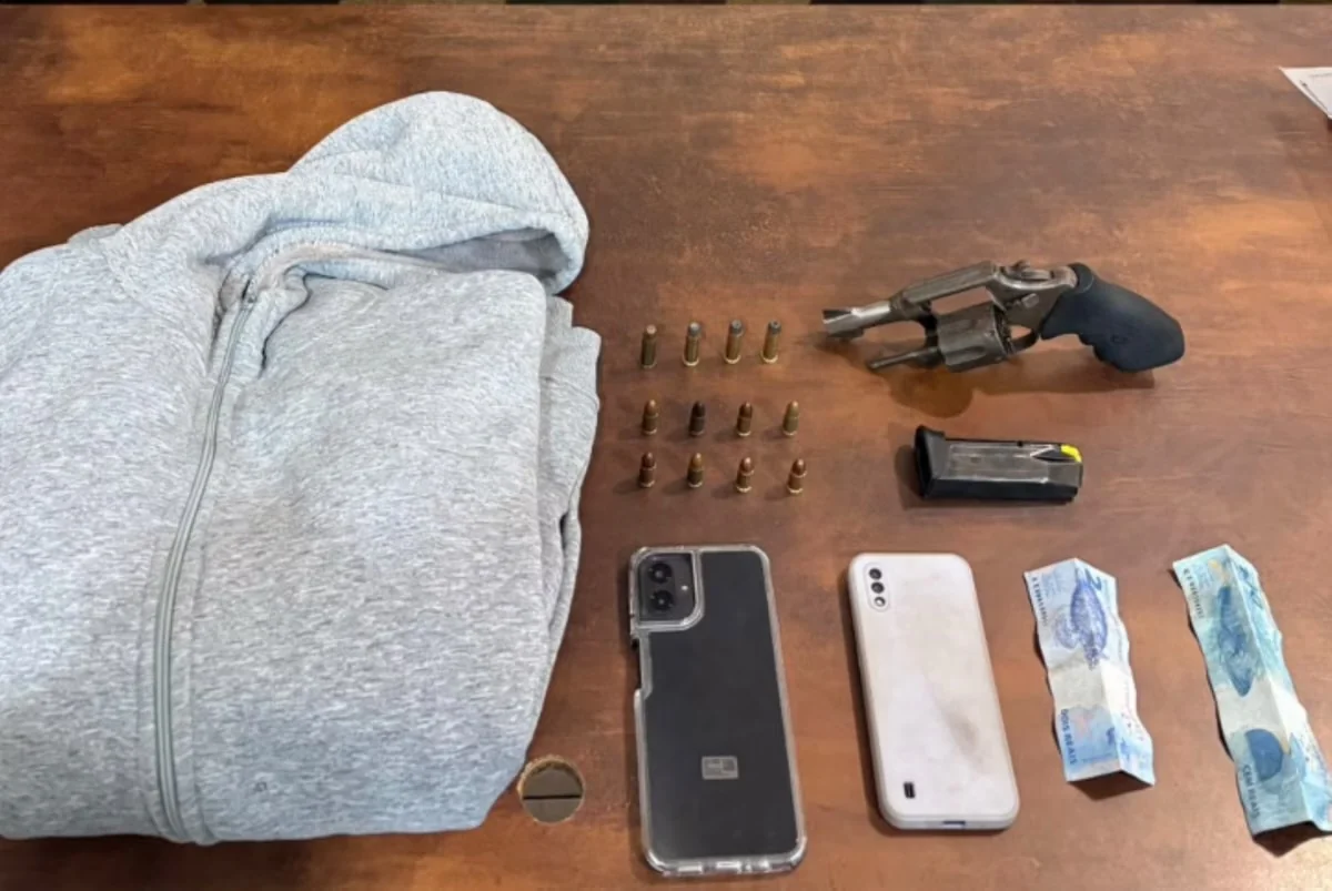 Jovem é preso e dois adolescentes são apreendidos suspeitos de homicídio em MG